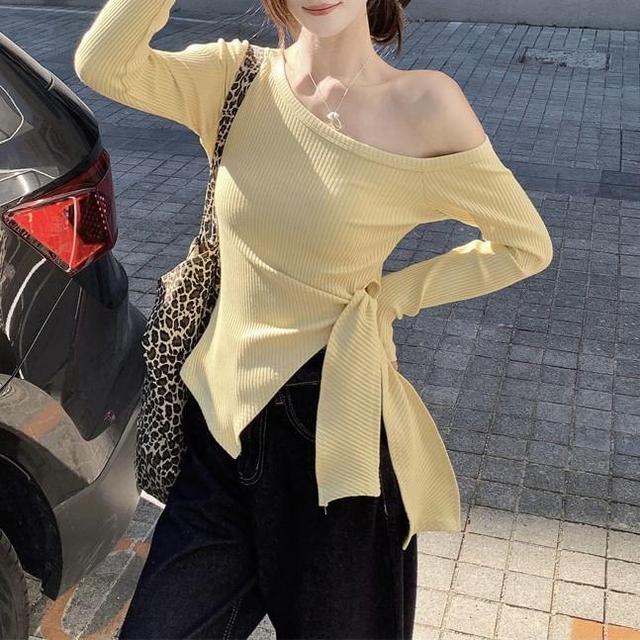 Long-Sleeve Off-Shoulder Asymmetrical Slit Ribbed Knit Top Product Image