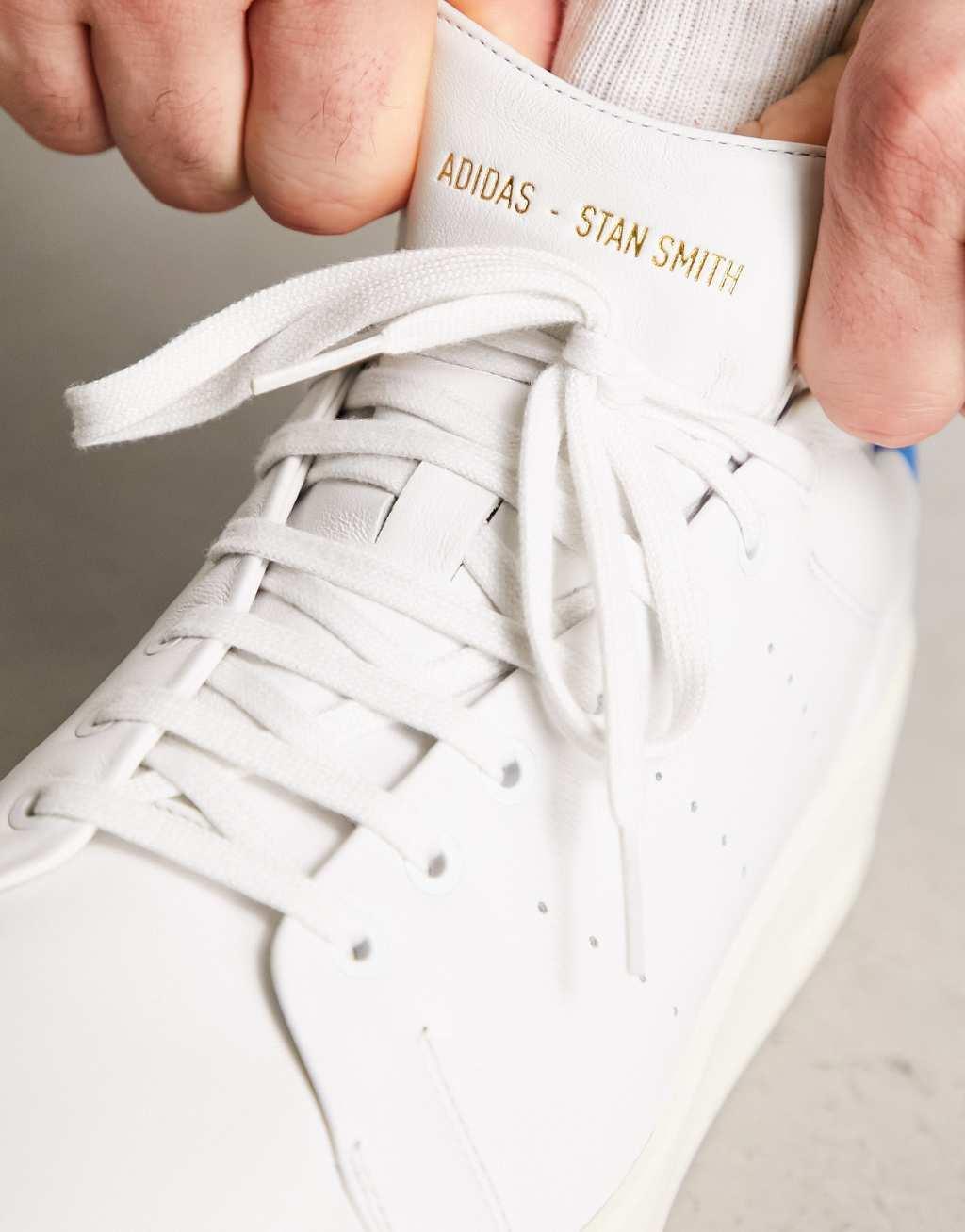 adidas Originals Stan Smith Relasted sneakers in white with blue detail Product Image