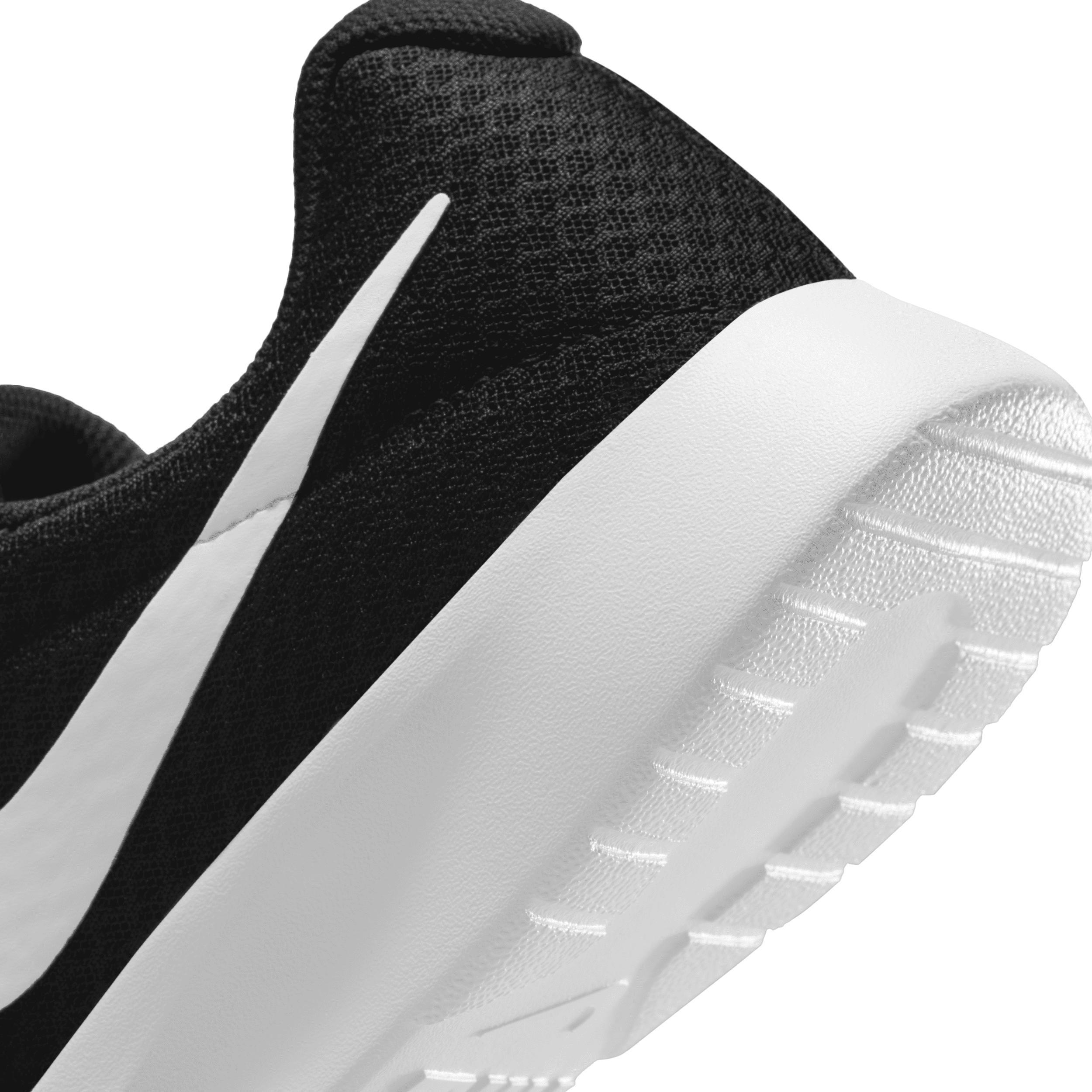 Nike Men's Tanjun Shoes Product Image