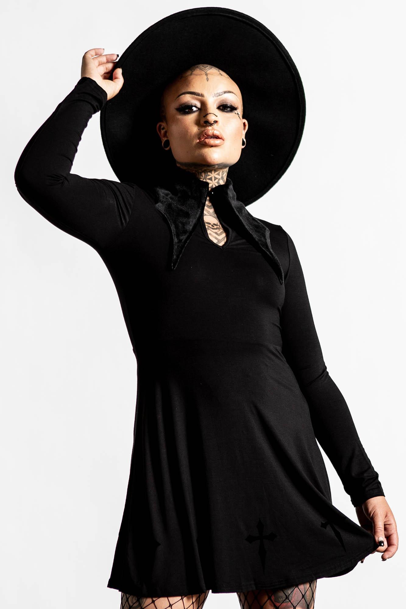 Elissabat Collar Dress Female Product Image