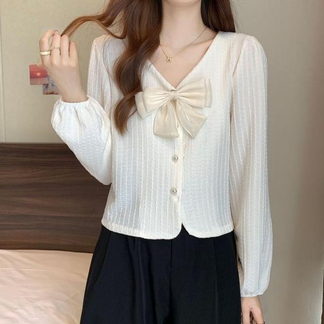 Puff-Sleeve V-Neck Plain Bow Blouse Product Image