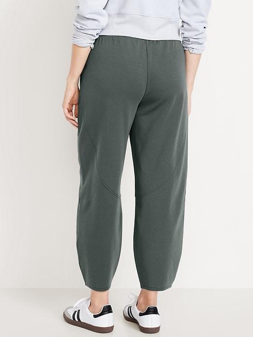 High-Waisted Dynamic Fleece Barrel-Leg Pants Product Image