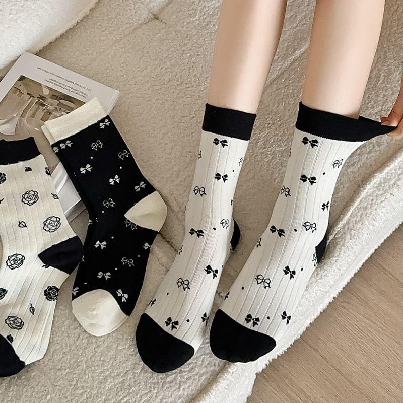 Patterned Contrast Trim Socks / Set Product Image