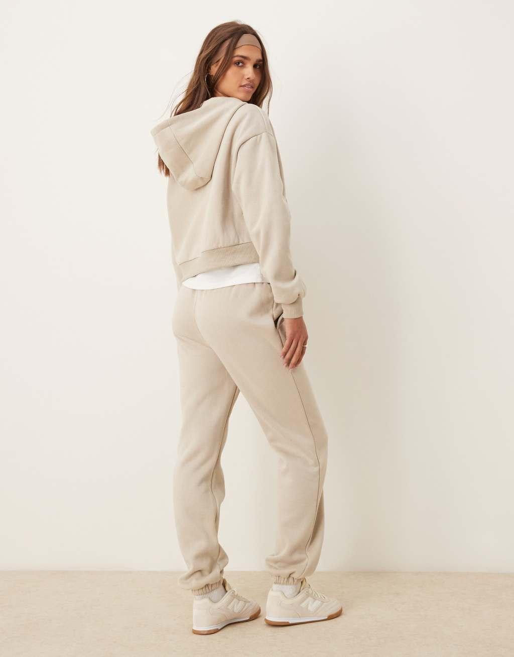 Urban Threads lounge sweatpants in beige Product Image