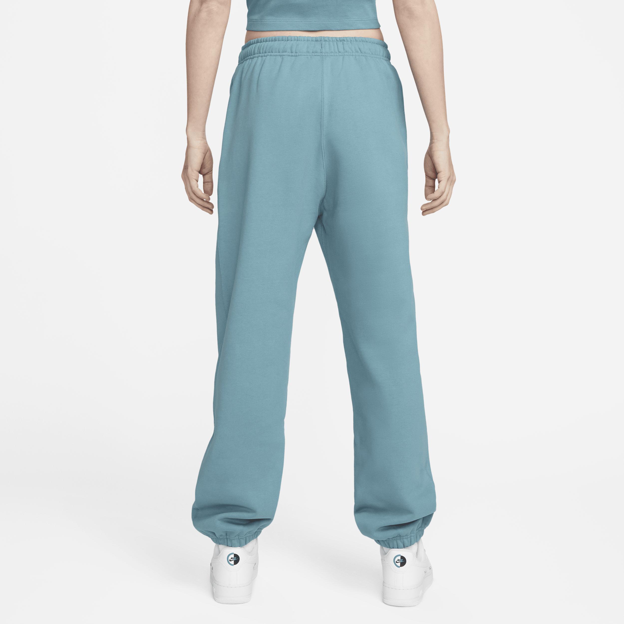 Nike Women's Solo Swoosh Fleece Pants Product Image