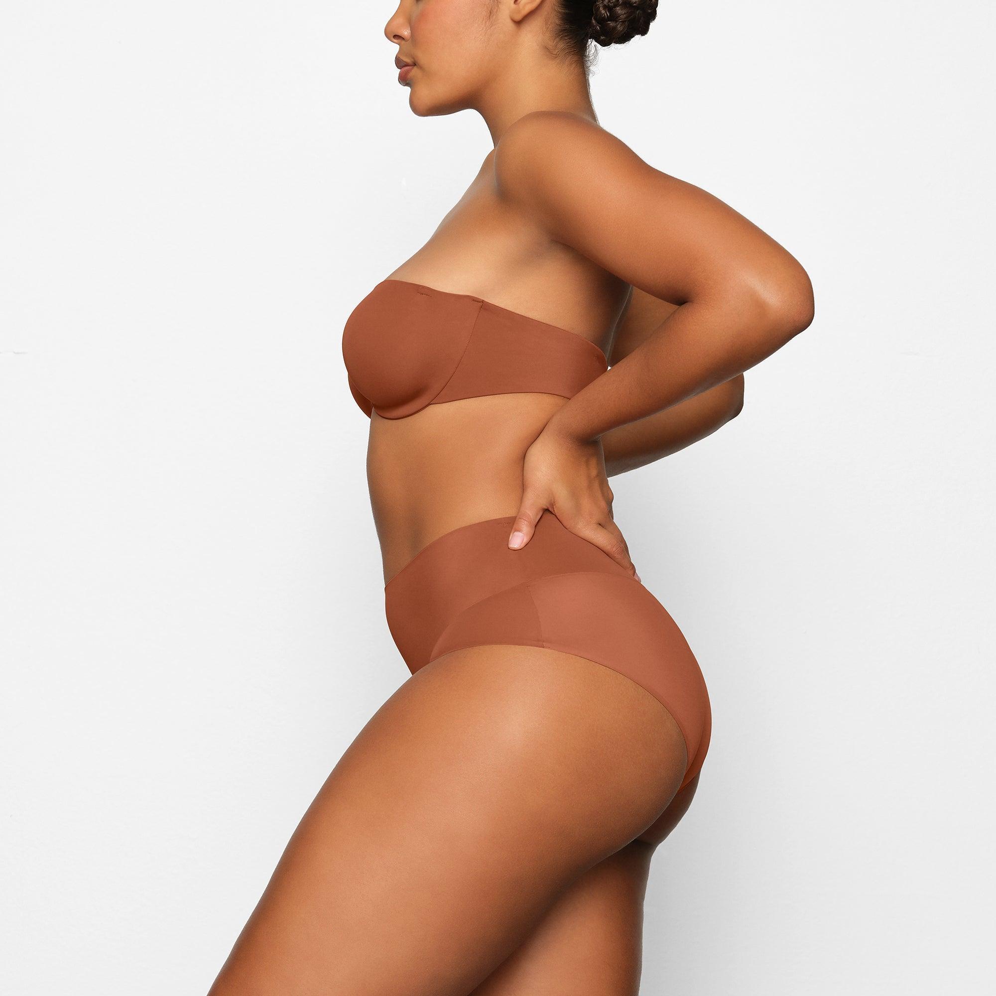 SMOOTHING INTIMATES UNLINED STRAPLESS BRA | BRONZE Product Image