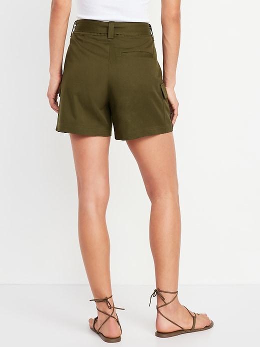 Extra High-Waisted Cargo Shorts -- 4.5-inch inseam Product Image