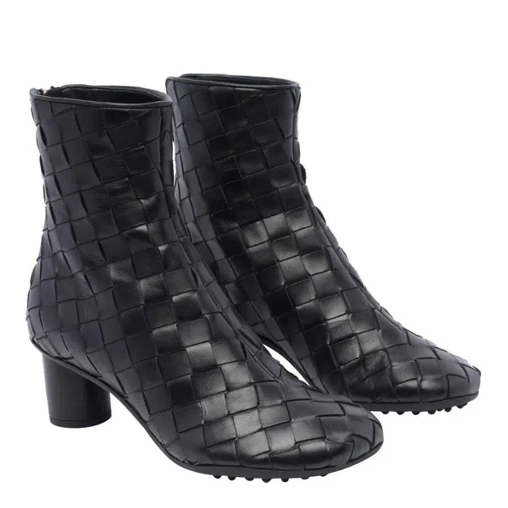 BOTTEGA VENETA Intrecciato Atomic Kitten Ankle Boots In Schwarz Product Image