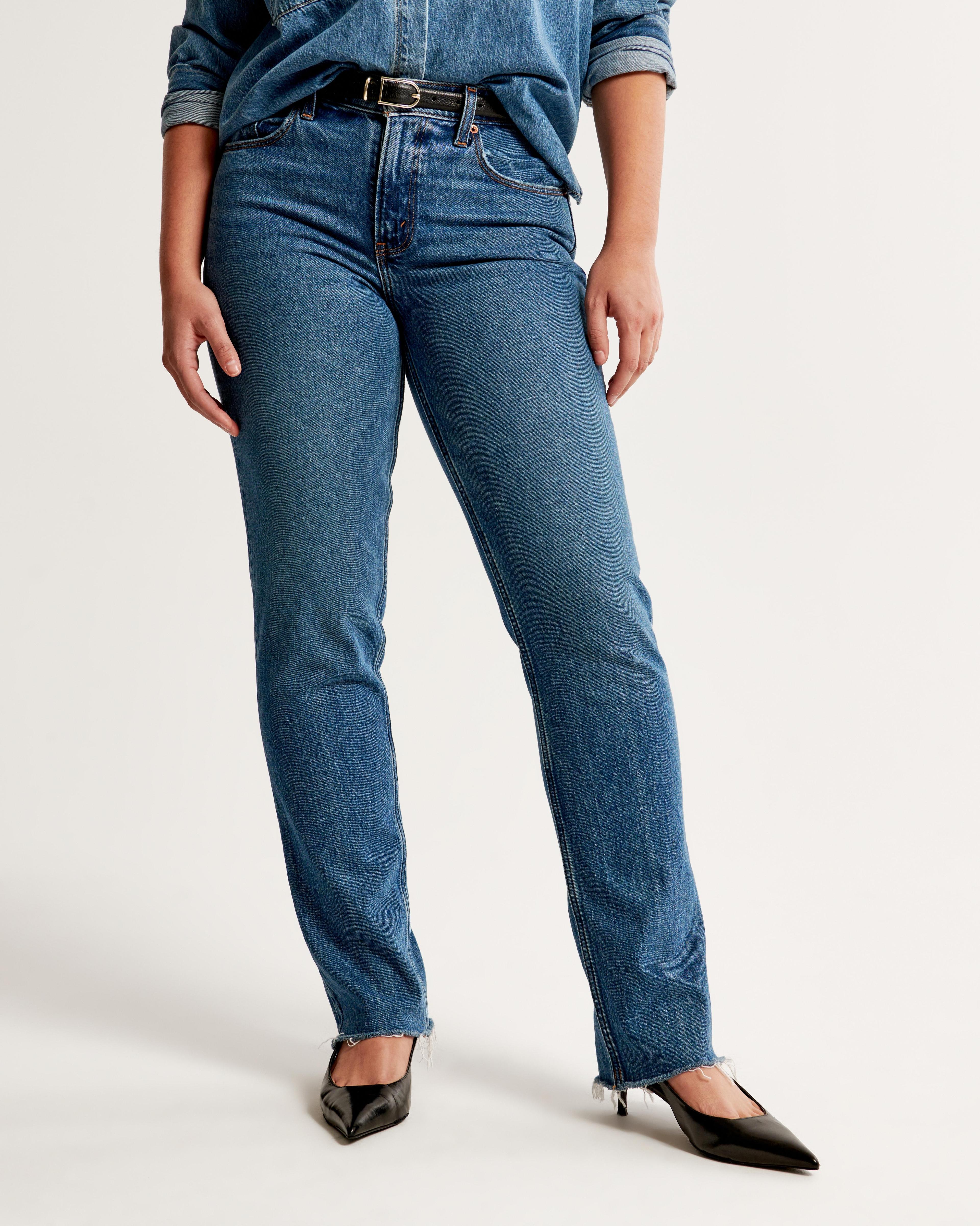 Curve Love Mid Rise 90s Straight Jean Product Image