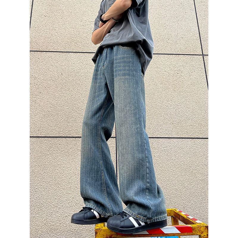 Mid Rise Washed Wide Leg Jeans Product Image