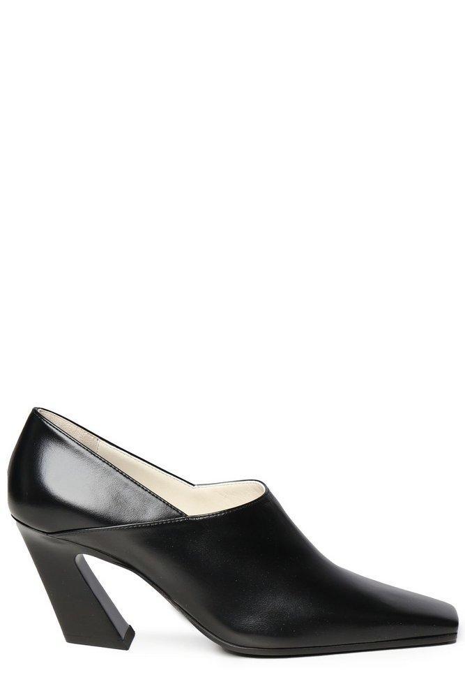 BOTTEGA VENETA Lewis Pump In Black Product Image