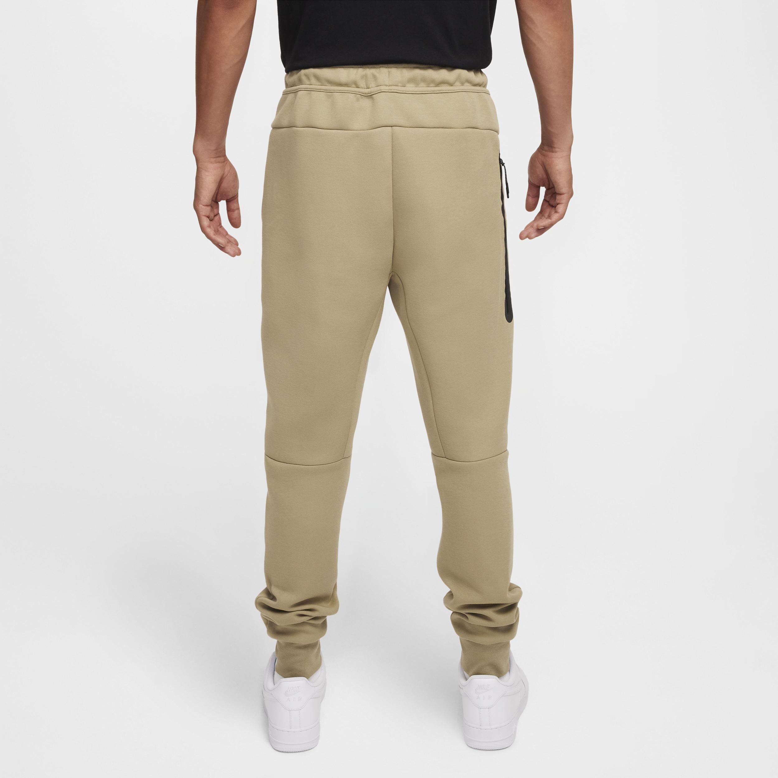 Nike Mens Tech Fleece Jogger Pants Product Image