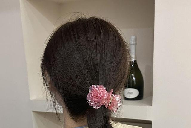 Flower Hair Claw Product Image