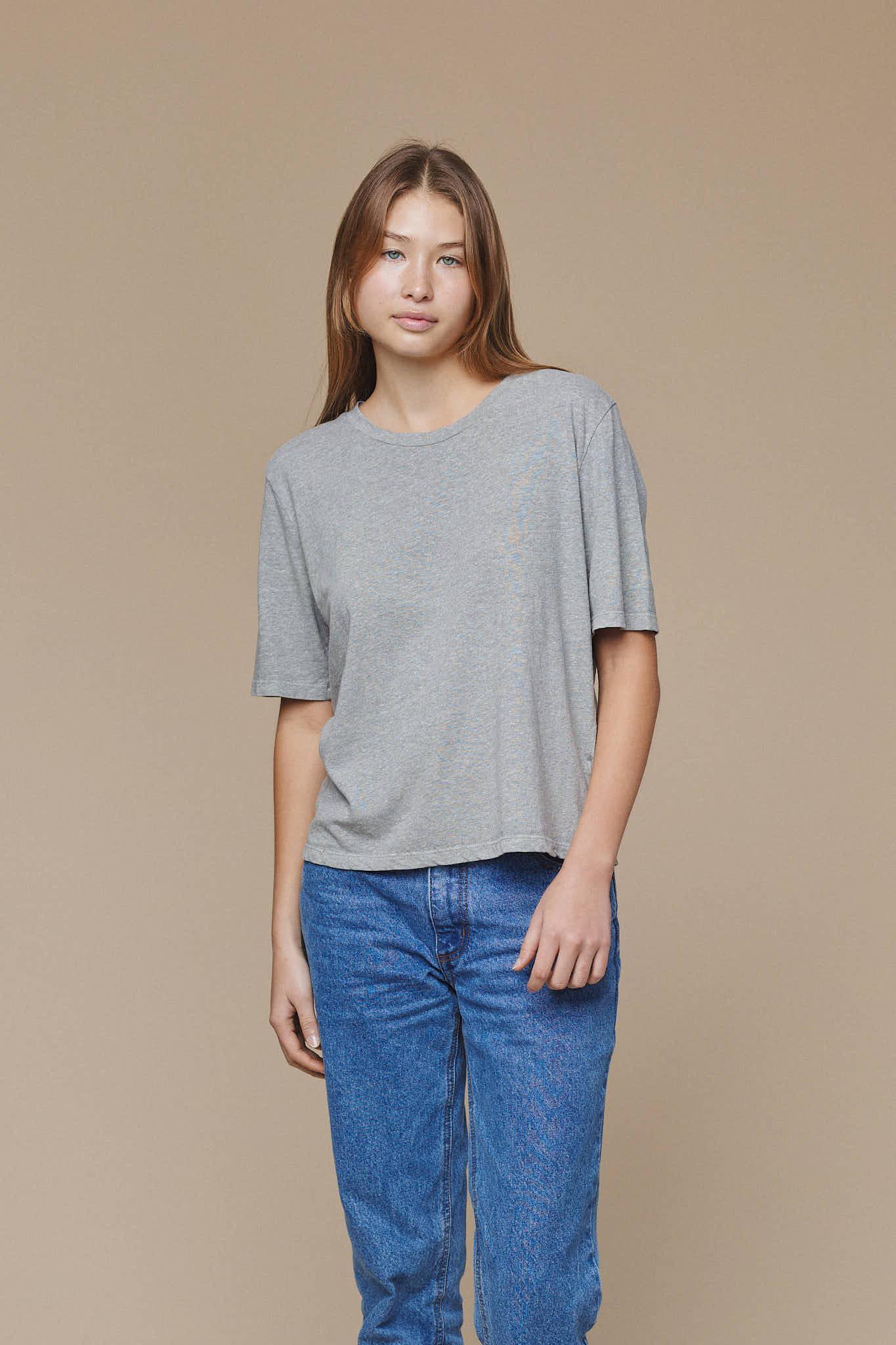 Heathered Silverlake Cropped Tee Female Product Image