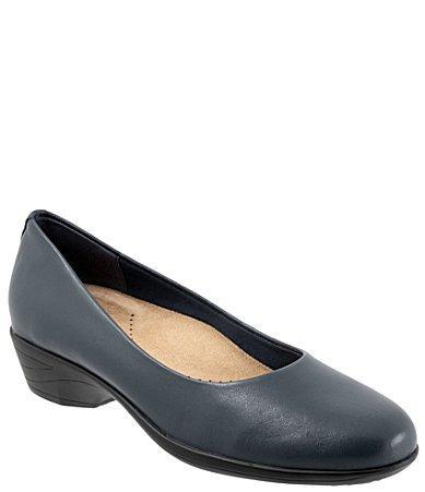 Trotters Rozalin Women's Flat Shoes Product Image