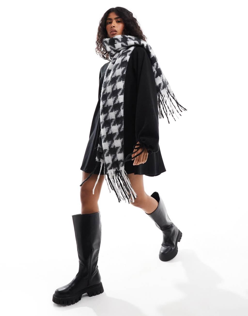 ASOS DESIGN scarf with dogtooth plaid in black and white design Product Image