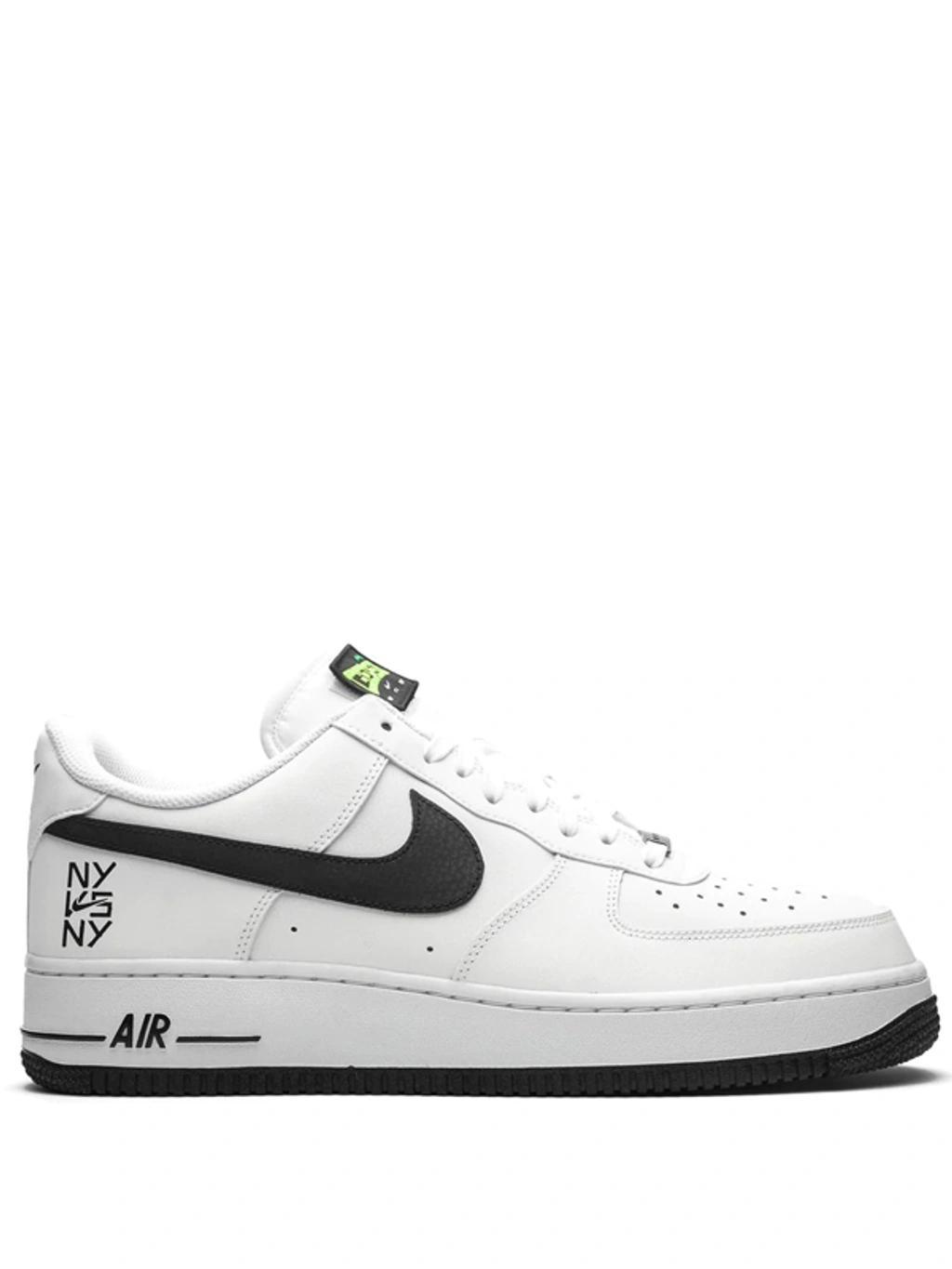 Air Force 1 '07 Lv8 Low Top Sneaker In White/black Product Image