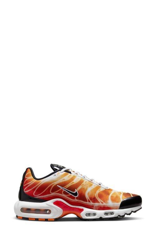 Air Max Plus Sneaker In Sport Red/black/mandarin Product Image