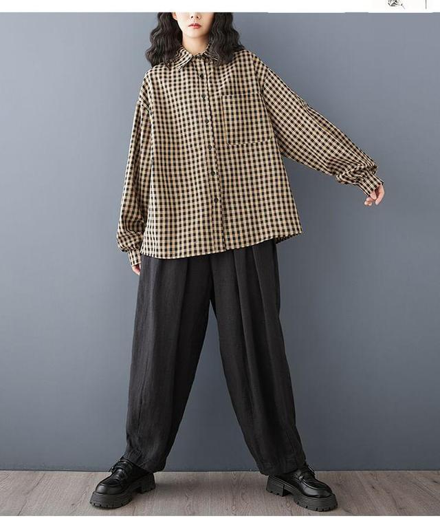 Long-Sleeve Plaid Pocketed Shirt Product Image