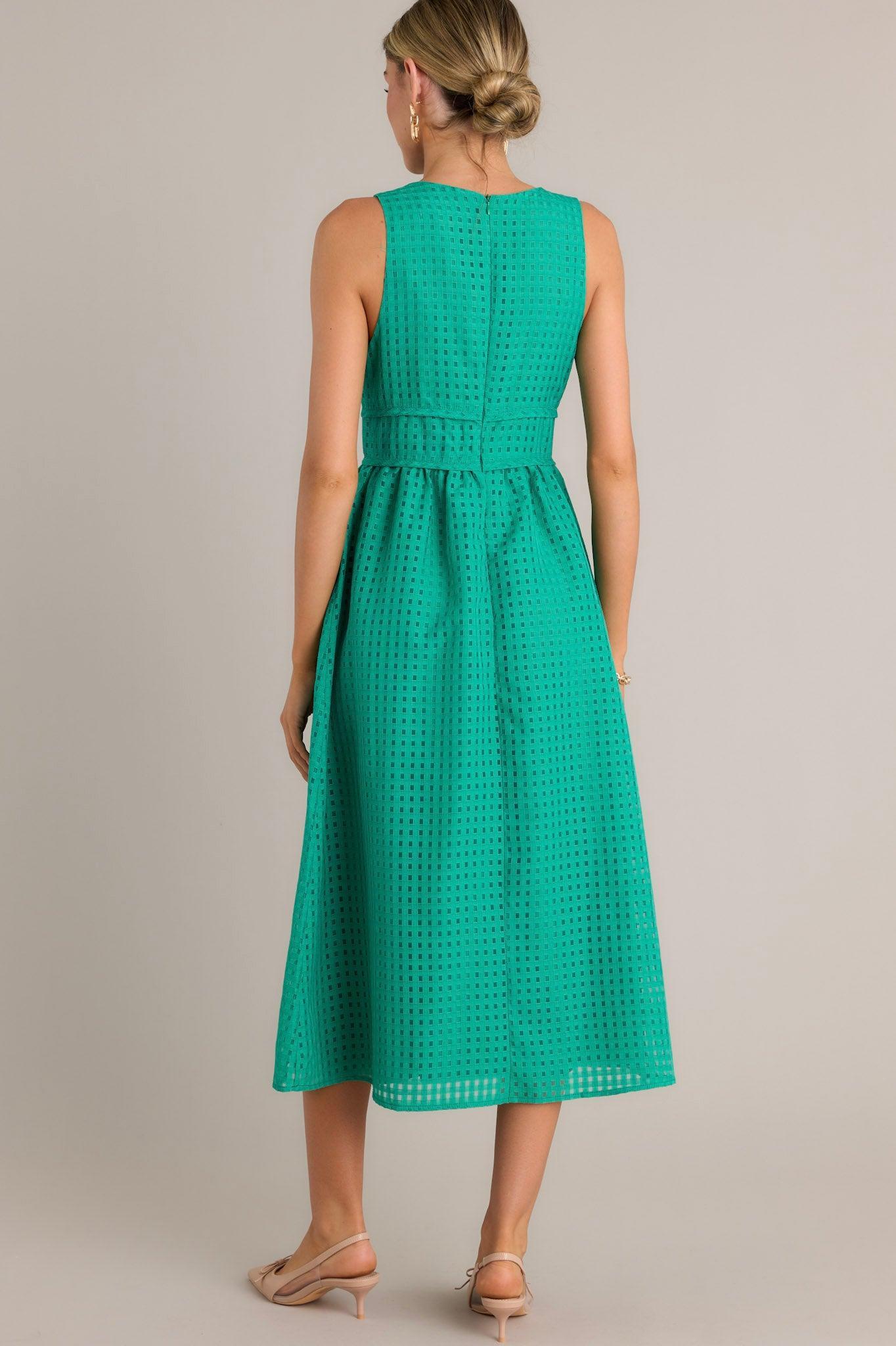 Sophisticated Style Green Sleeveless Midi Dress Product Image