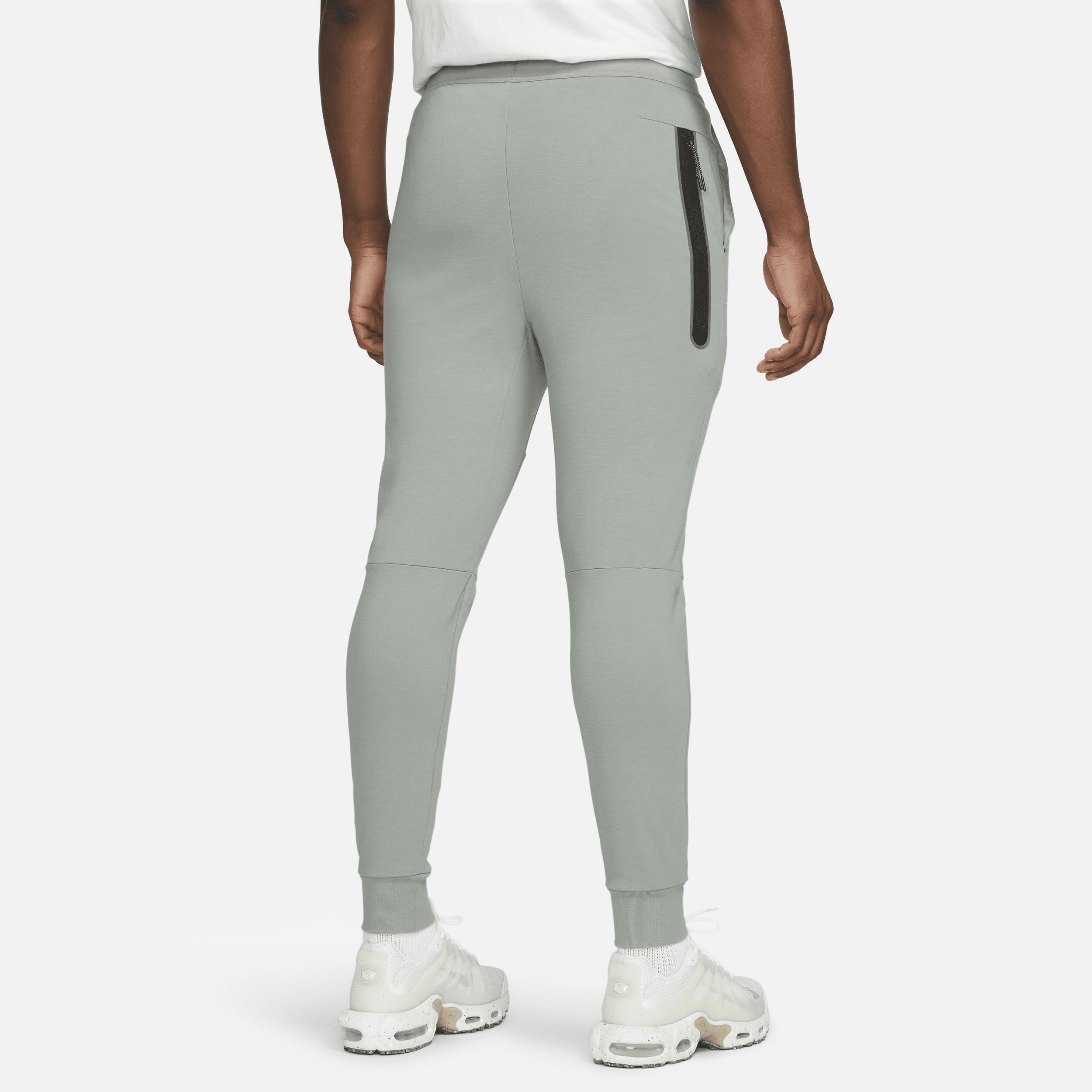 Nike Tech Essentials Joggers Product Image