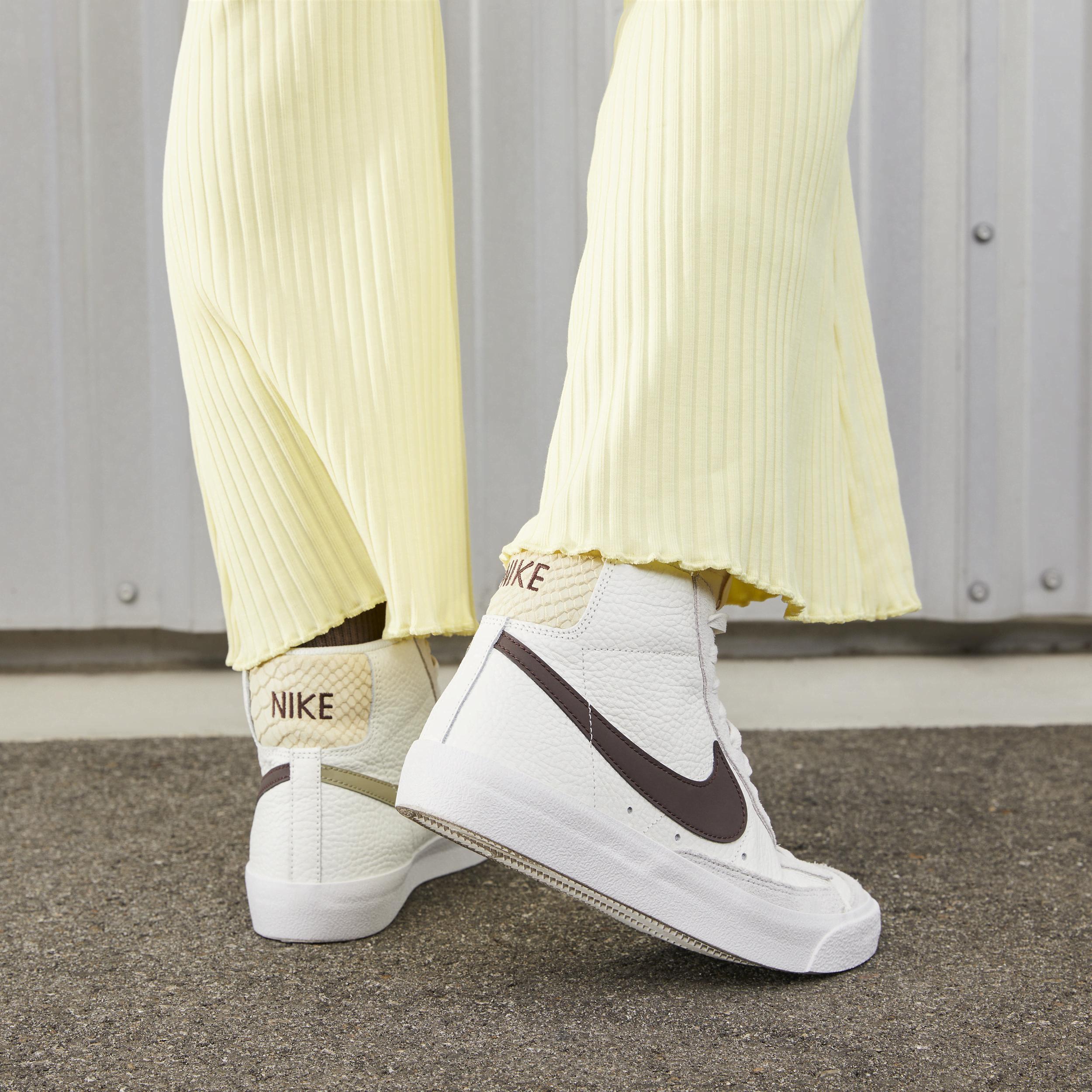 Nike Women's Blazer Mid '77 Shoes in White, Size: 5 | FD0805-100 Product Image