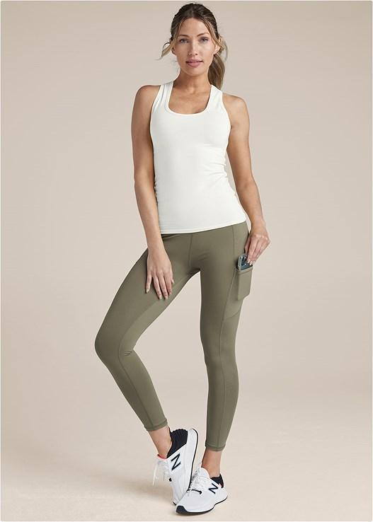 Pocket Capri Active Leggings Product Image