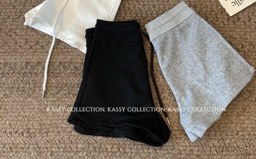 Drawstring Waist Plain Sweat Shorts Product Image