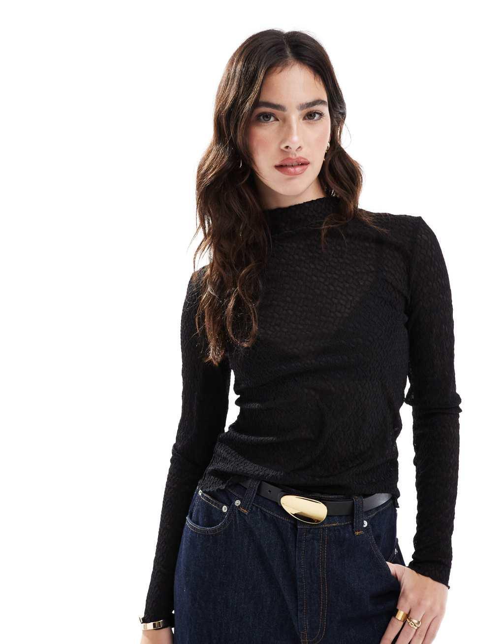 Vero Moda textured lettuce edge layering top in black Product Image