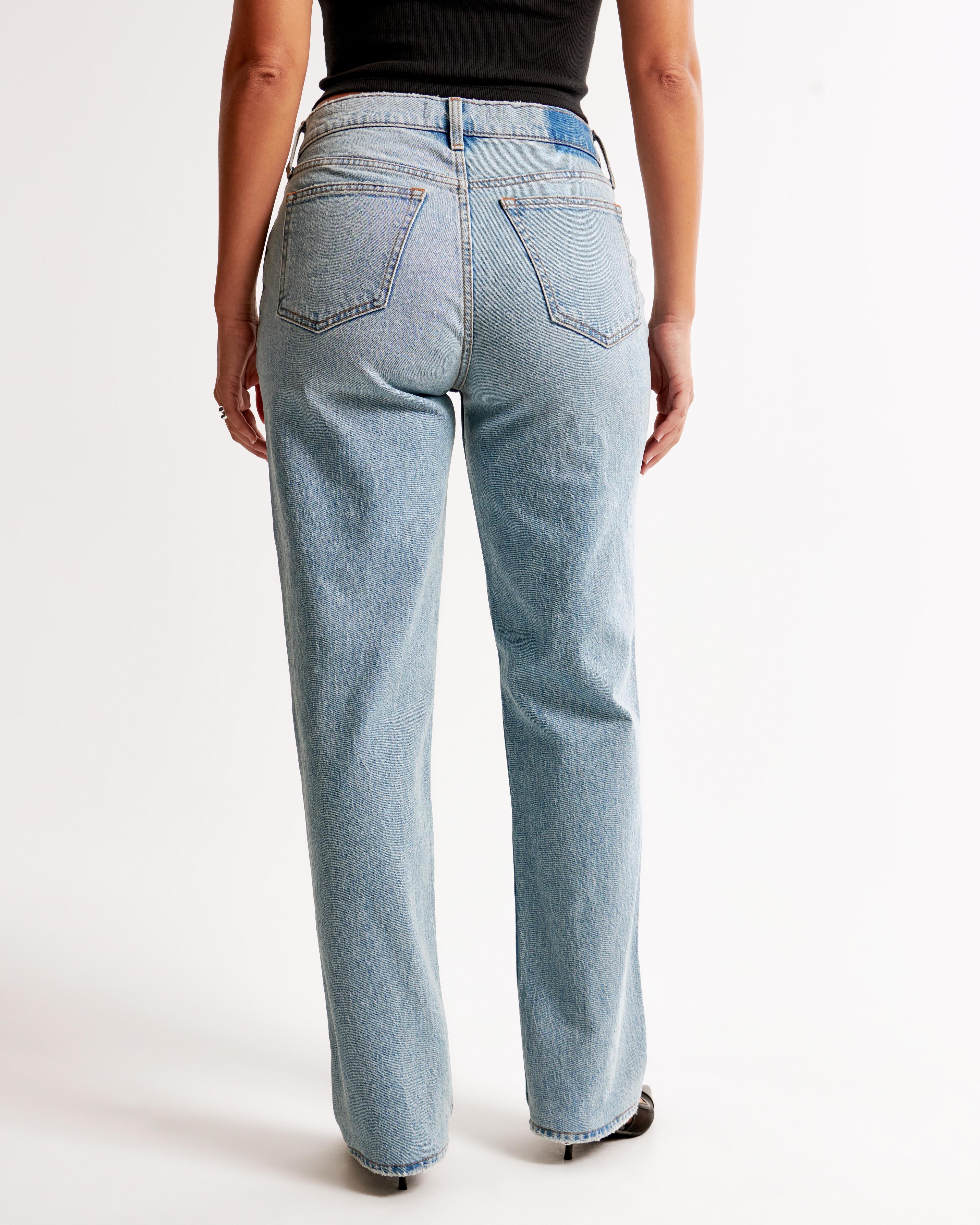 Curve Love Mid Rise 90s Straight Jean Product Image