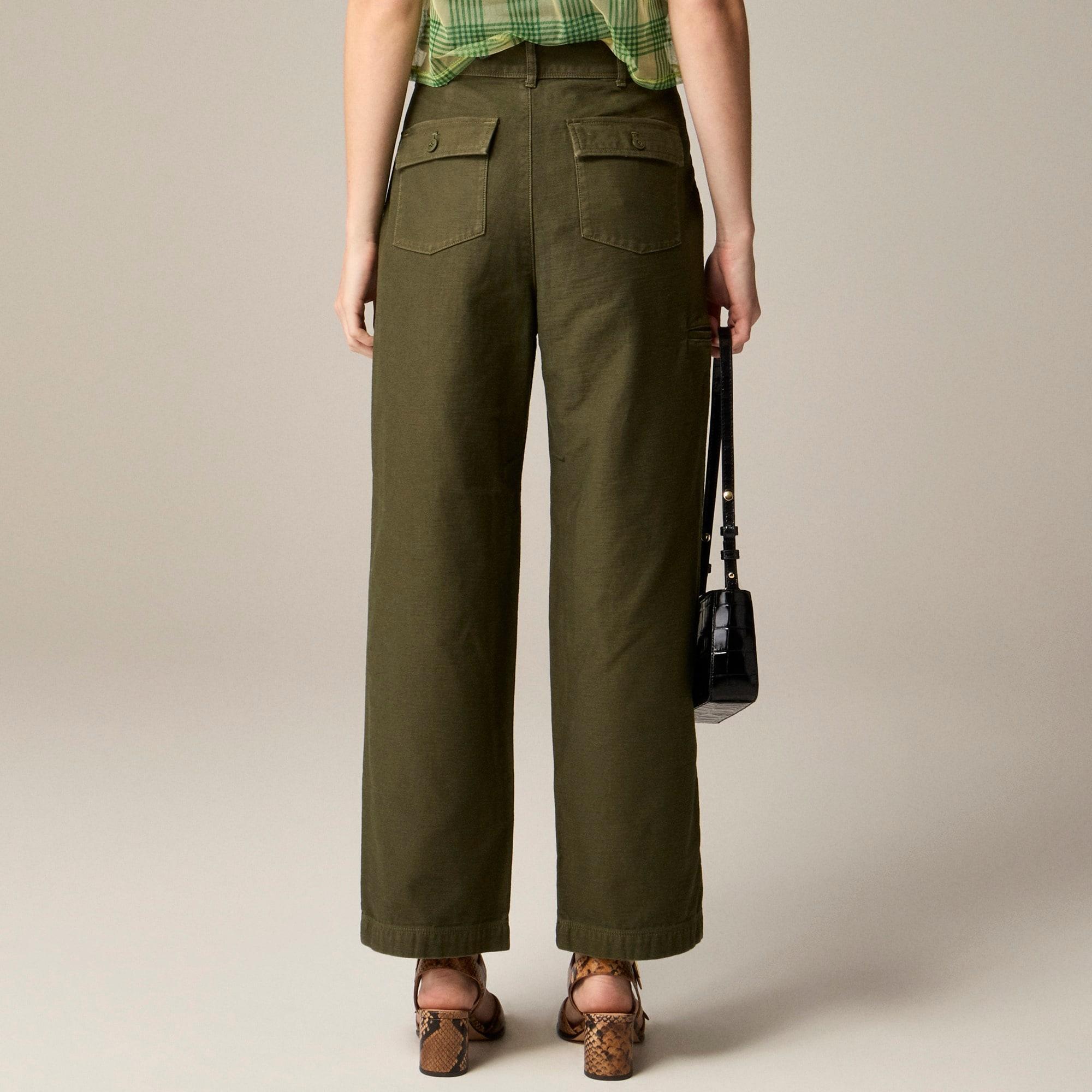 Wide-leg cargo pant in sateen cotton Product Image