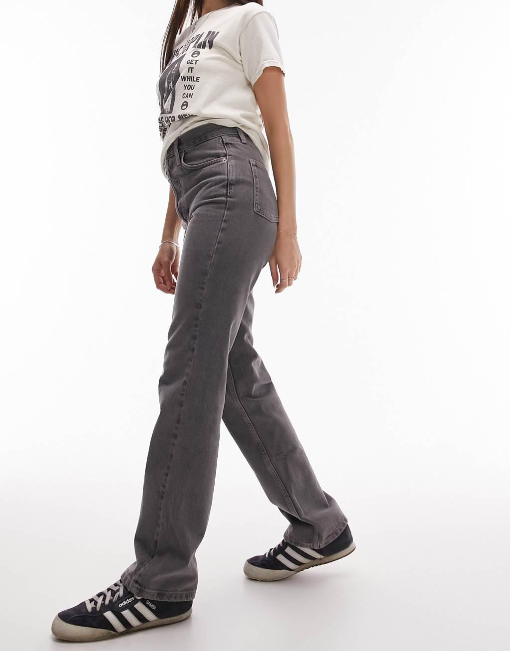 Topshop straight Kort jeans in gray Product Image