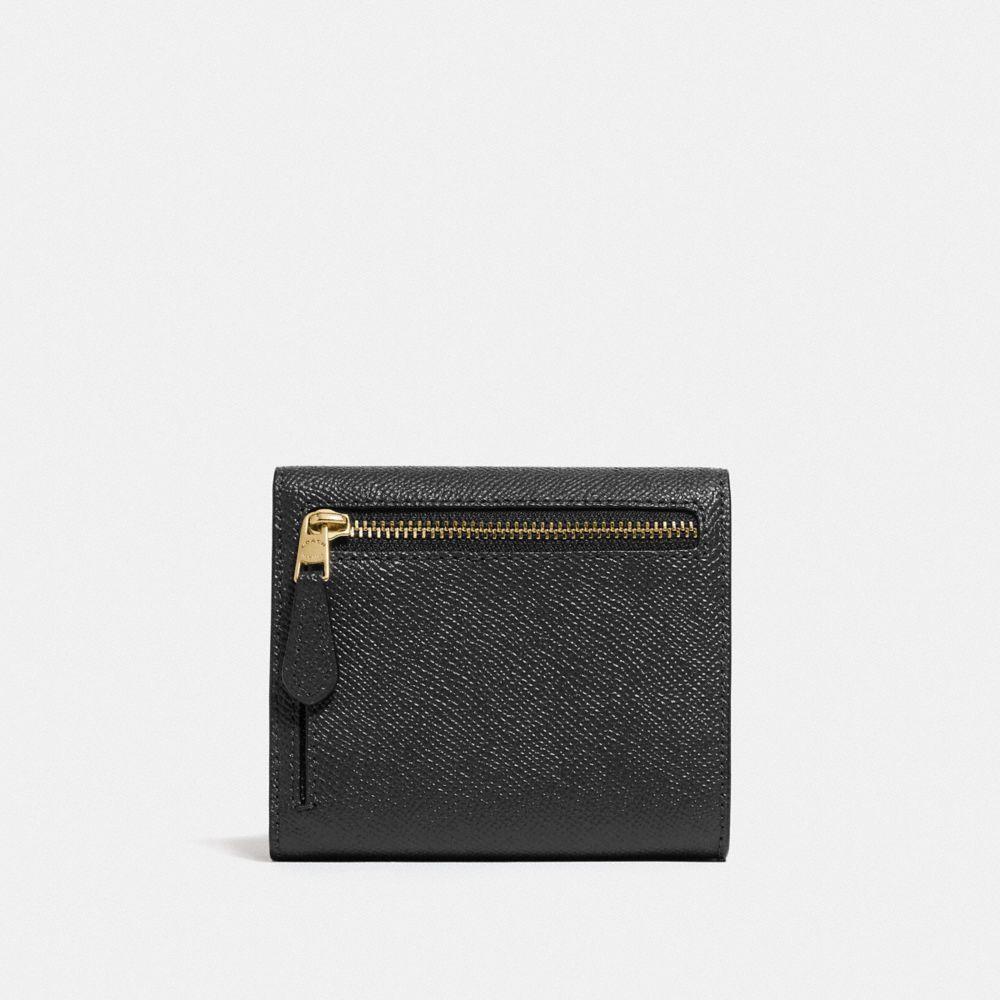 Wyn Small Wallet Product Image