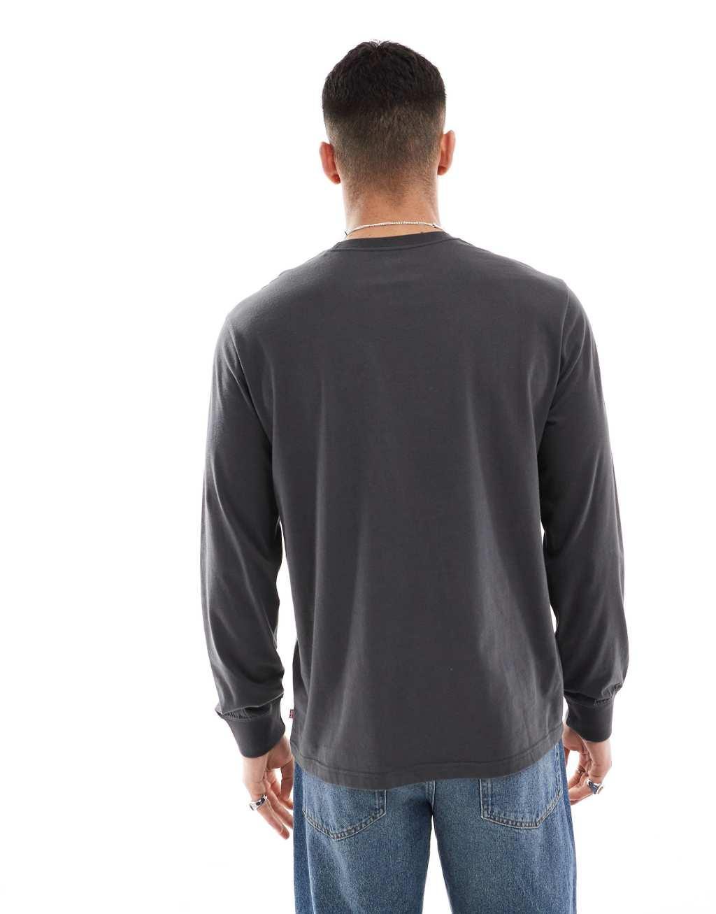 Levi's horseshoe logo relaxed fit long sleeve T-shirt in black Product Image