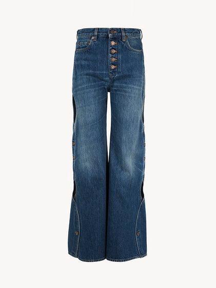 Cropped cut-out scallop jeans in denim Product Image