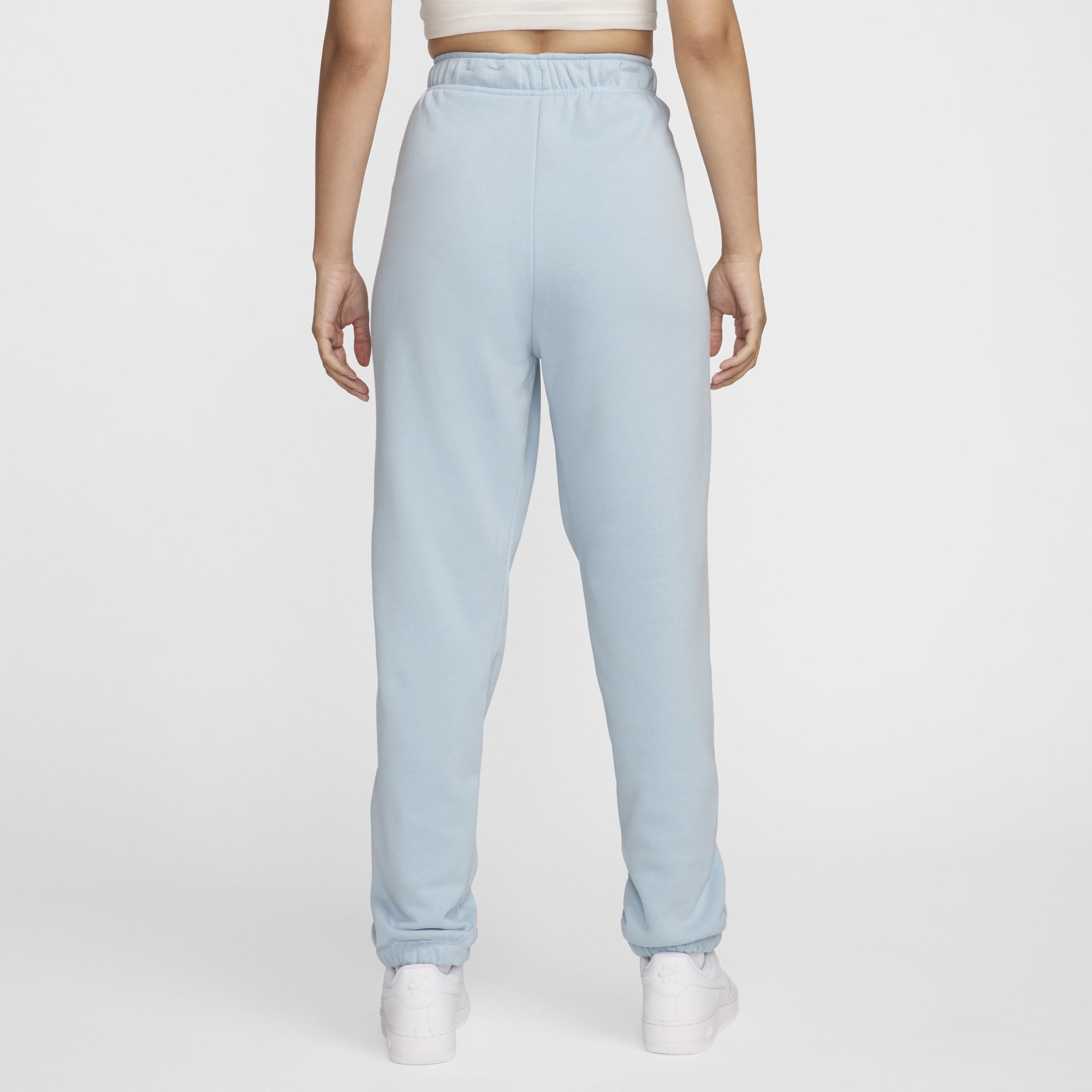 Nike Sportswear Club Fleece Women's Oversized Mid-Rise Sweatpants Product Image