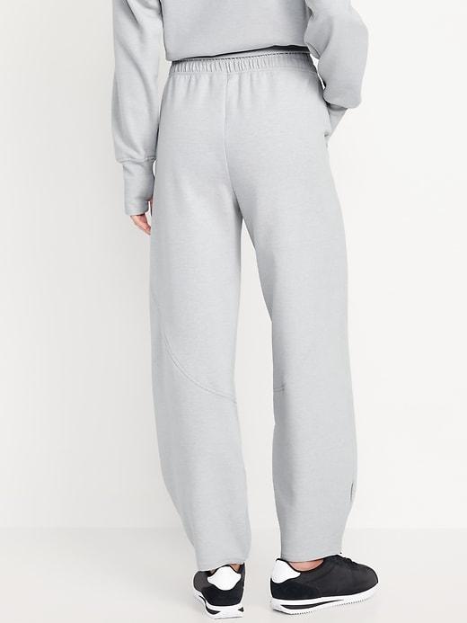 High-Waisted Dynamic Fleece Barrel-Leg Pants Product Image