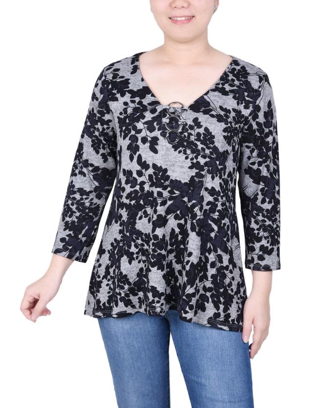 3/4 Length Sleeve 3-Ring Top - Petite Product Image