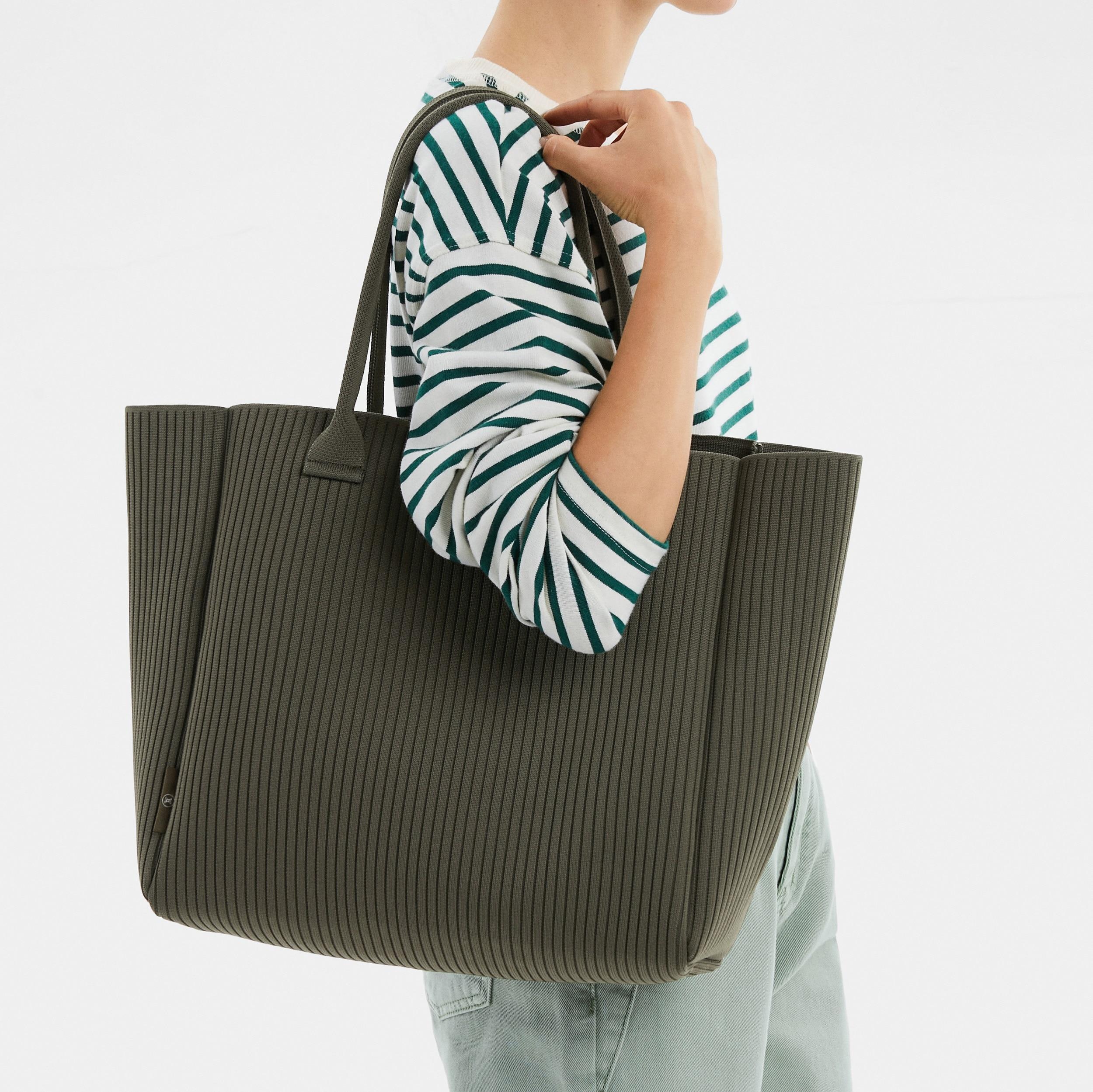 The Essential Tote (Maia) Product Image