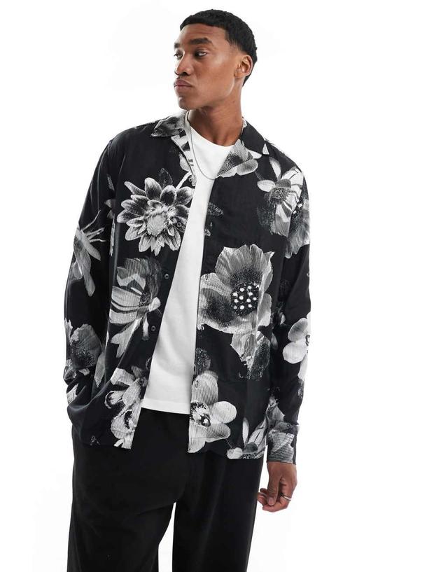 ONLY & SONS relaxed shirt with gray floral in black Product Image