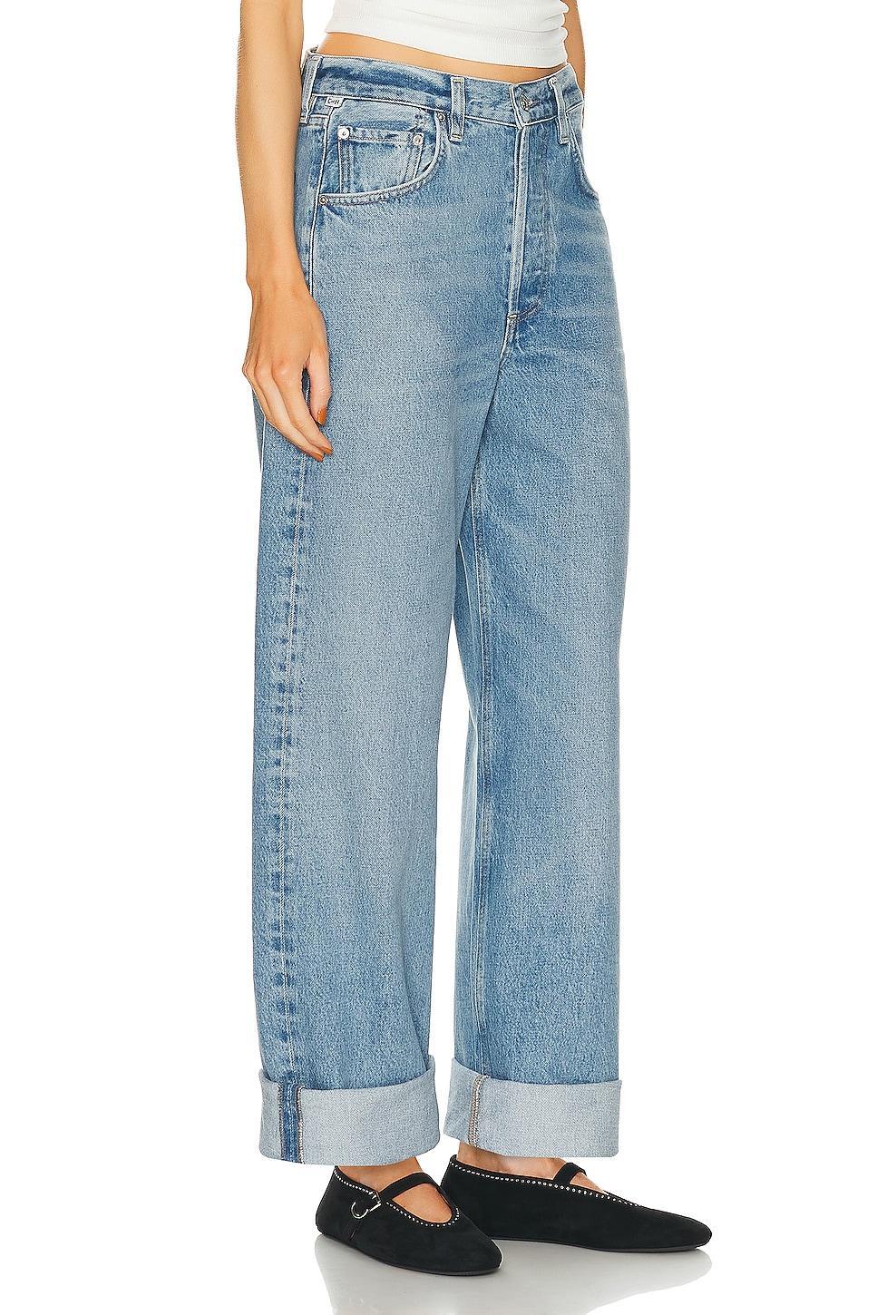 Citizens of Humanity Ayla Baggy Cuffed Crop in Blue. Size 27, 28, 29, 32. Product Image