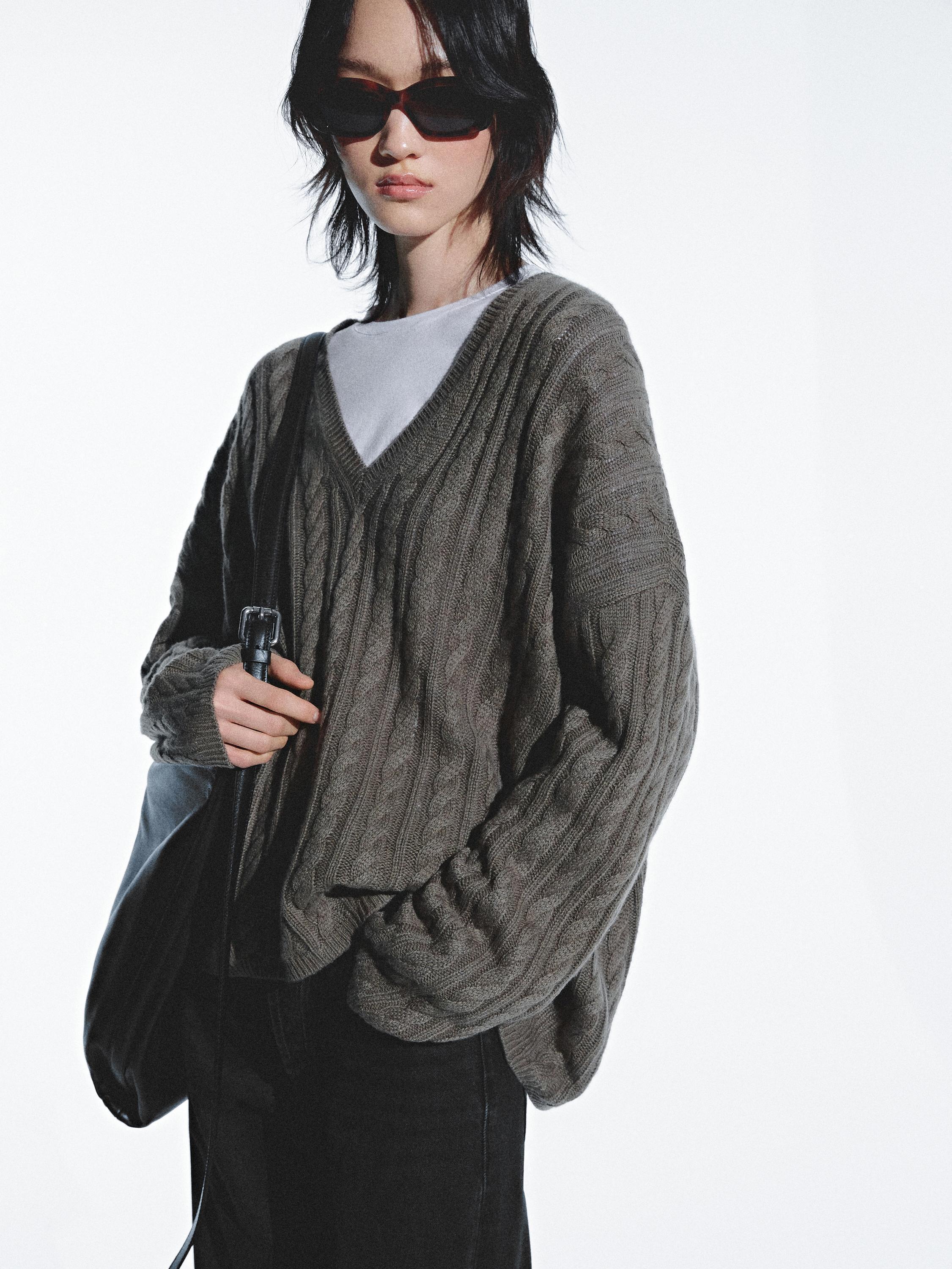 Cable-knit V-neck sweater · Toffee · Sweaters And Cardigans | Massimo Dutti Product Image