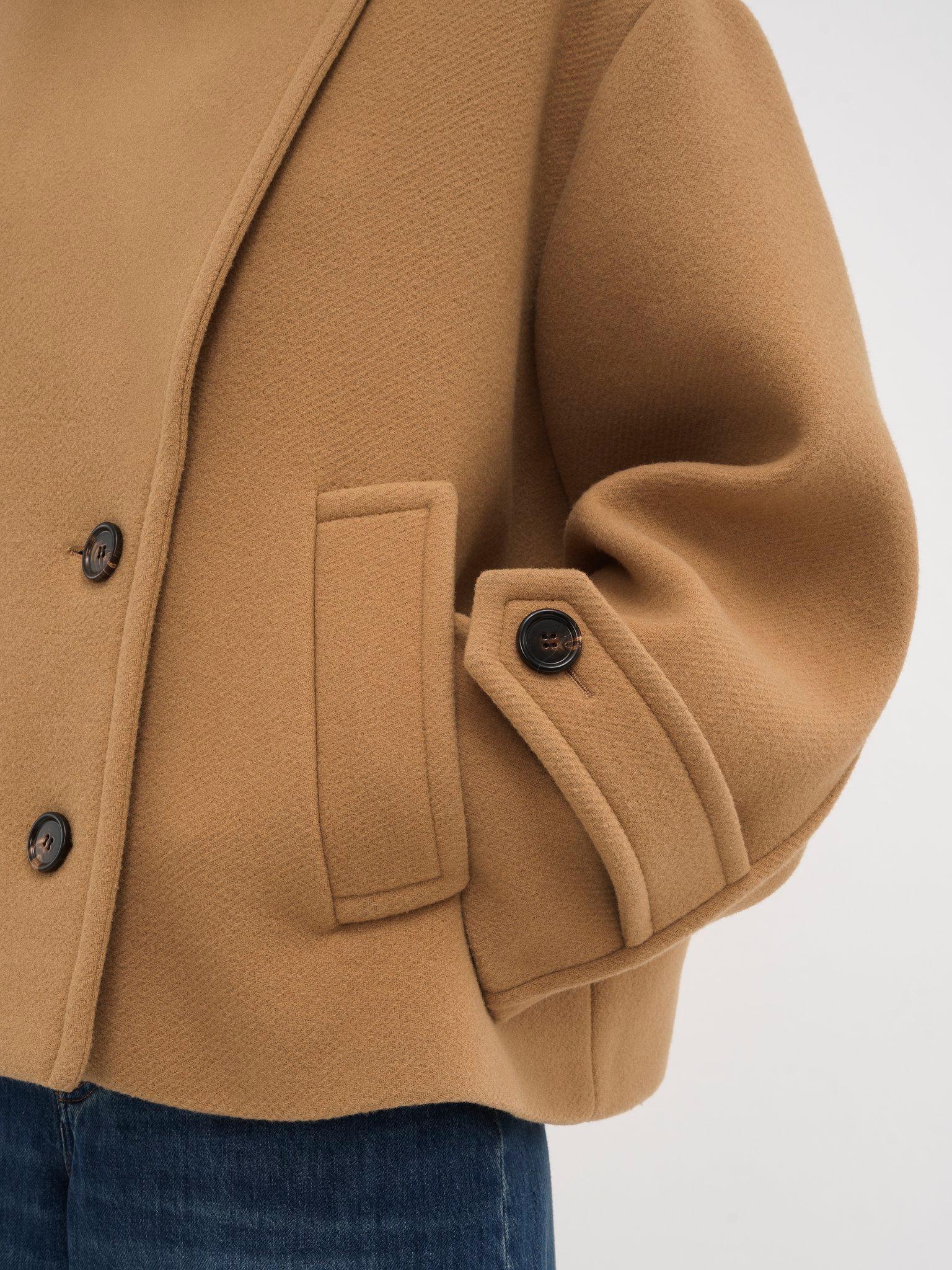 Oversized short coat in wool Product Image