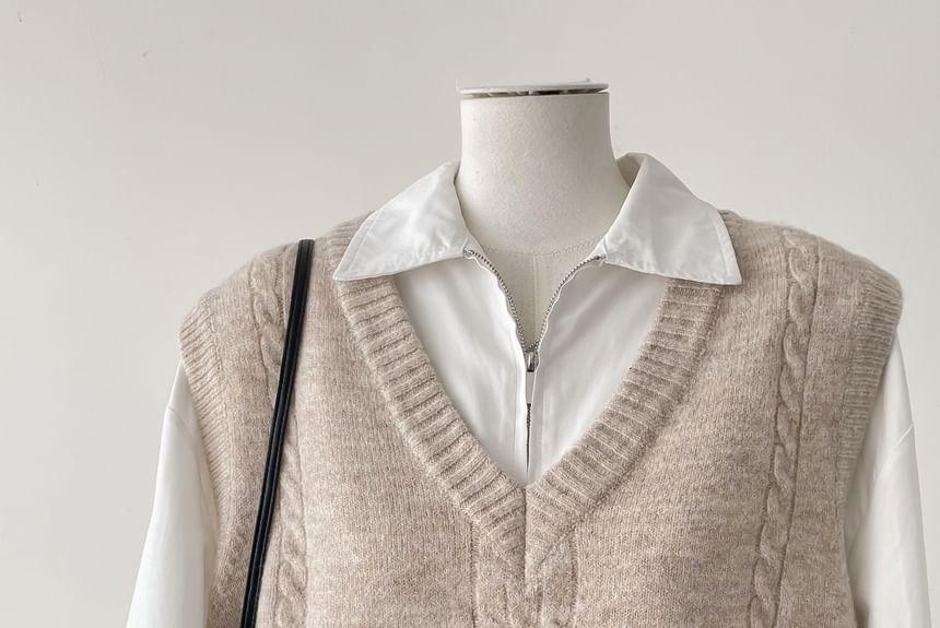 V-Neck Plain Cable-Knit Sweater Vest Product Image