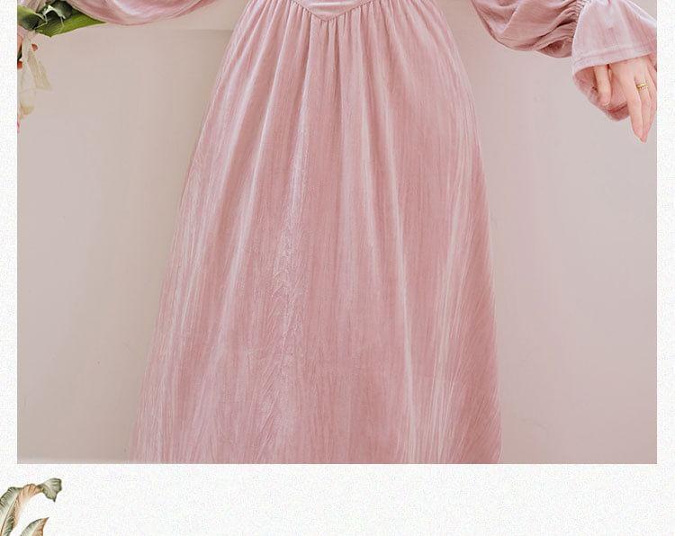 Long-Sleeve U-Neck Velvet Midi A-Line Dress Product Image