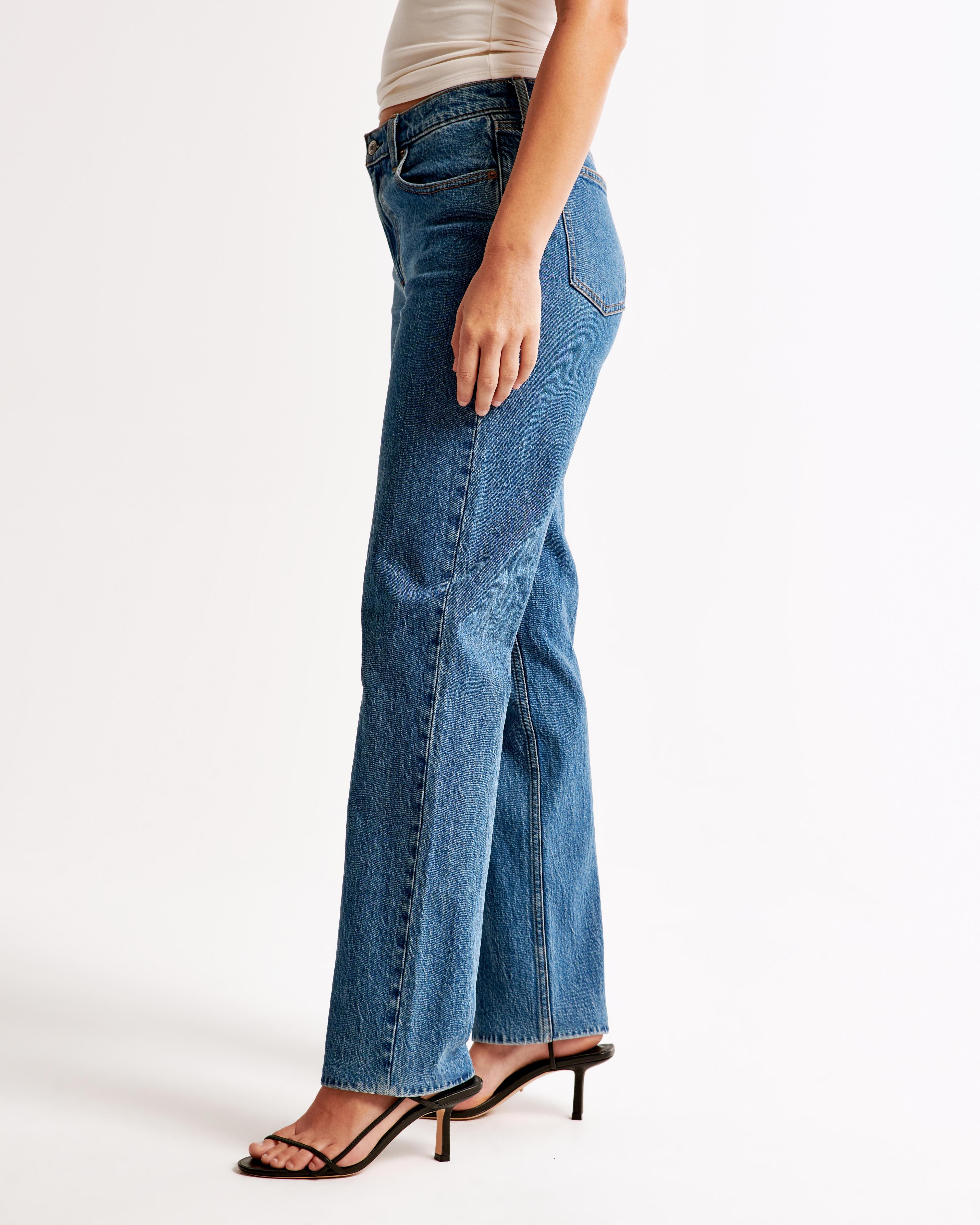 Curve Love Mid Rise 90s Straight Jean Product Image