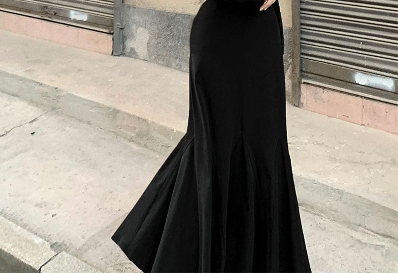 Long-Sleeve Scoop Neck Plain Maxi Mermaid Dress Product Image