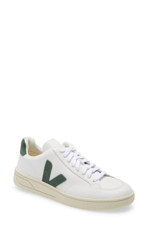 Veja V-12 in Extra-White Cyprus - White. Size 42 (also in 41). Product Image