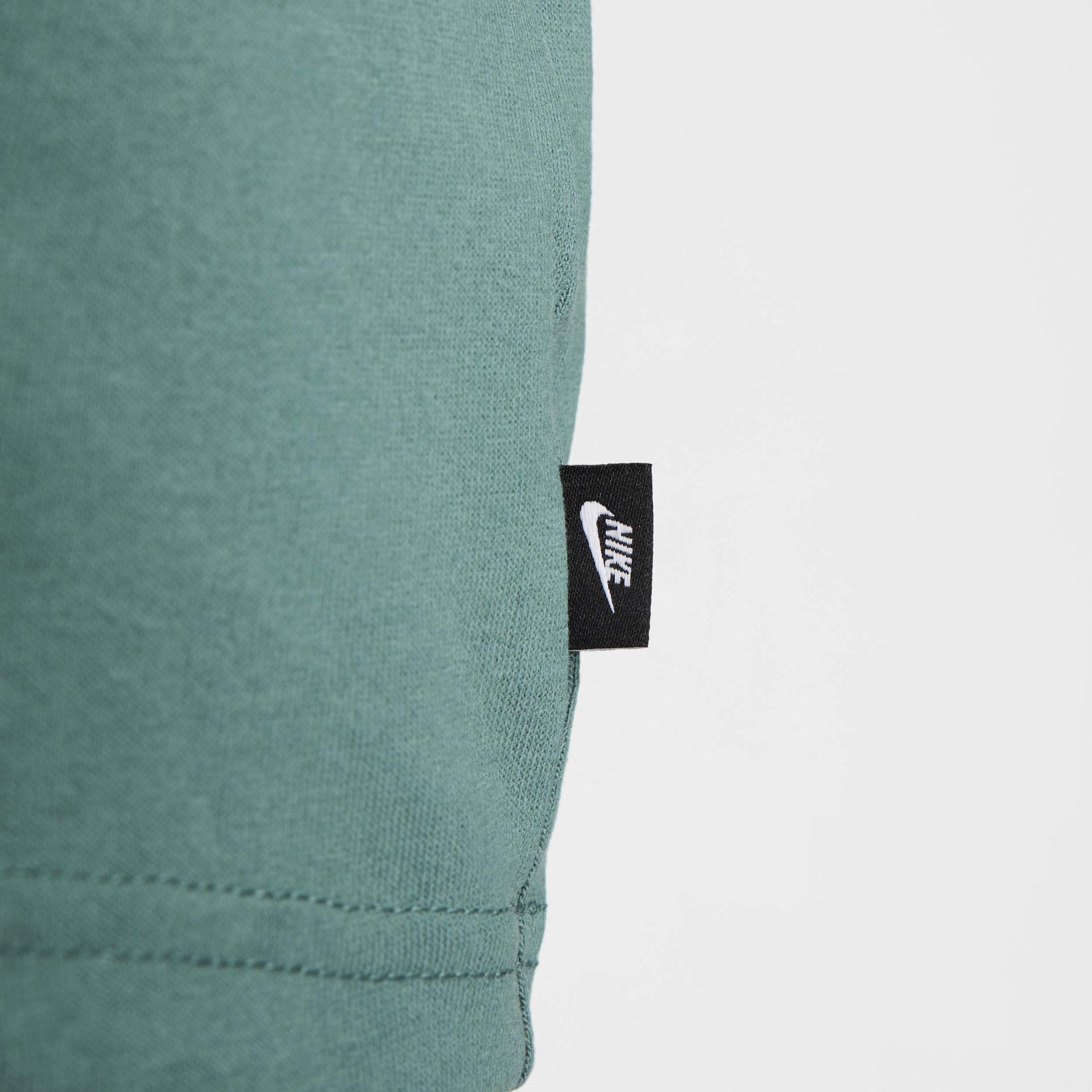 Men's Nike Sportswear Premium Essentials Long-Sleeve T-Shirt Product Image