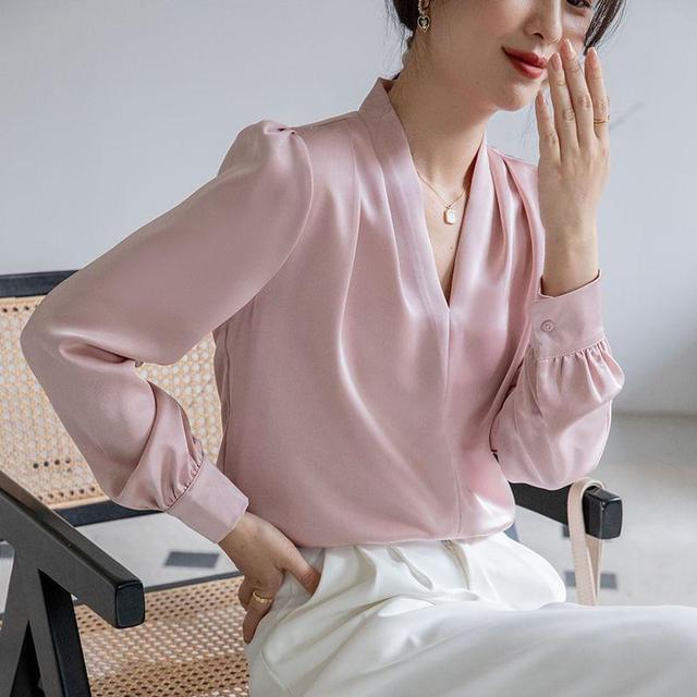 Long-Sleeve V-Neck Satin Plain Blouse Product Image